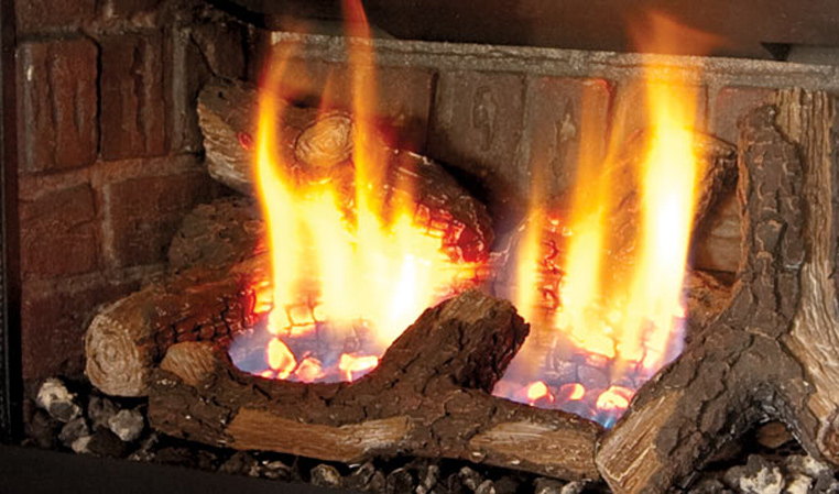 Log set glowing in the Enviro E20 insert