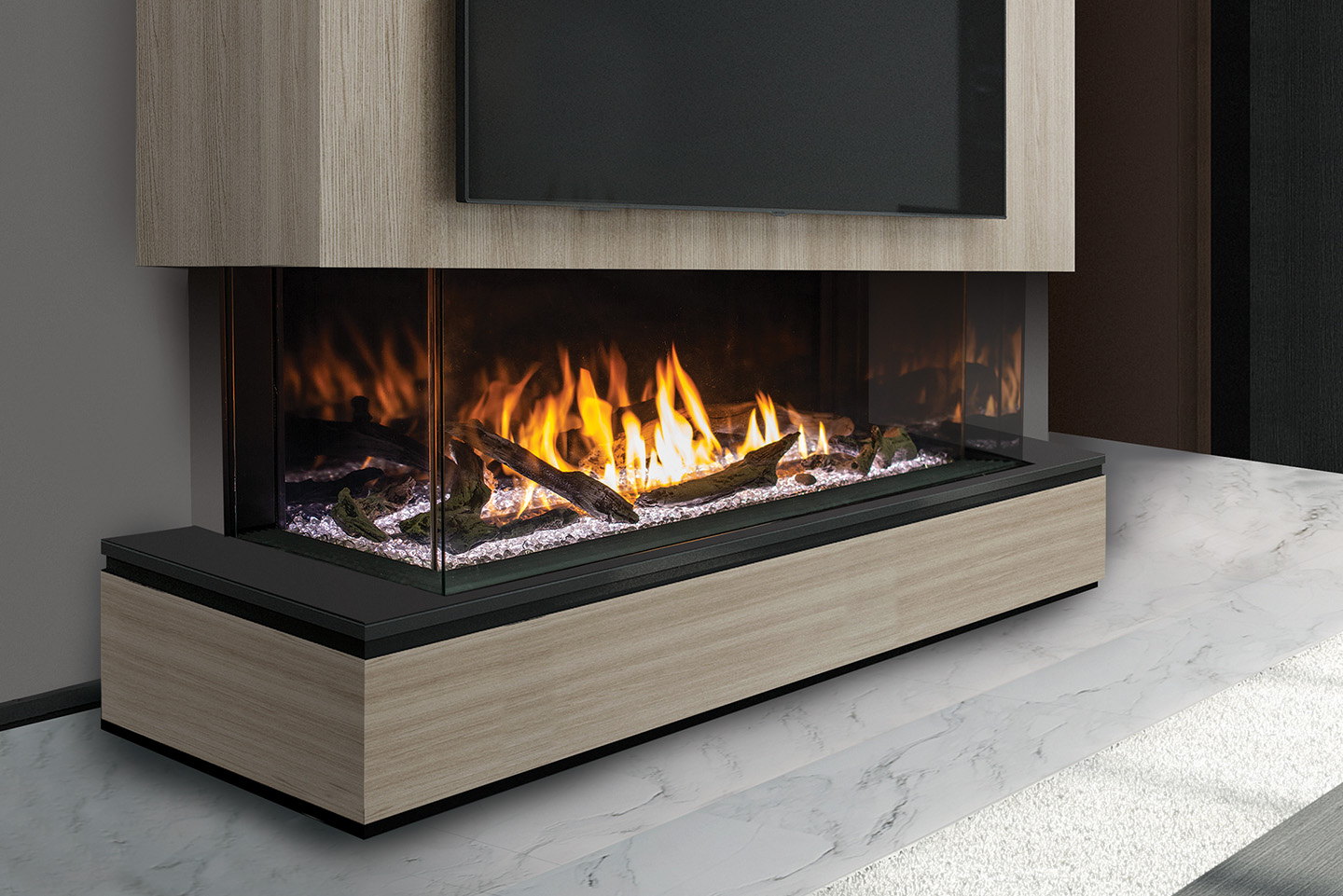 Urbana U70 Bay on a blond wood pier with a glass media bench